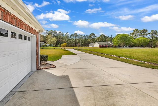 121 Bear Branch Ct., Longs, SC 29568