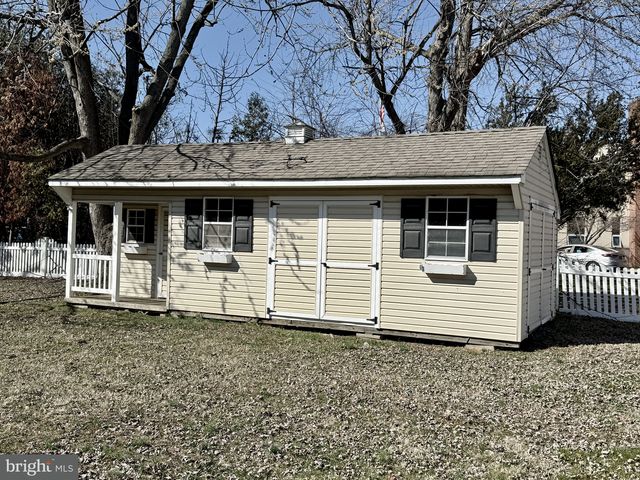 107 E HIGHLAND AVE, Wilmington, DE 19804