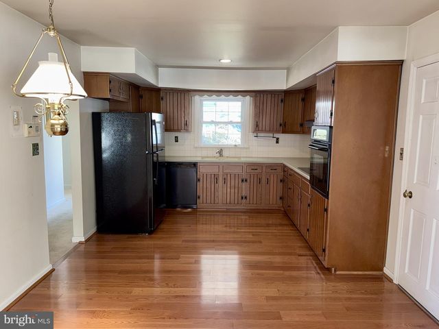 107 E HIGHLAND AVE, Wilmington, DE 19804