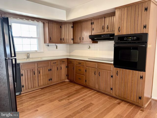 107 E HIGHLAND AVE, Wilmington, DE 19804