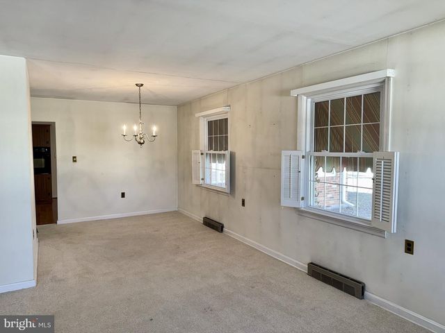 107 E HIGHLAND AVE, Wilmington, DE 19804