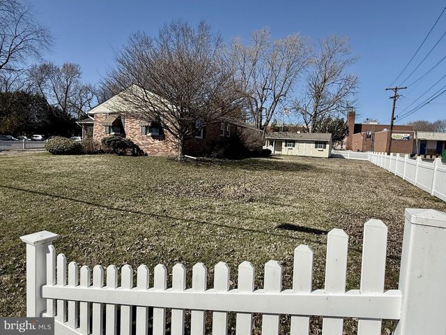 107 E HIGHLAND AVE, Wilmington, DE 19804