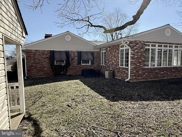 107 E HIGHLAND AVE, Wilmington, DE 19804