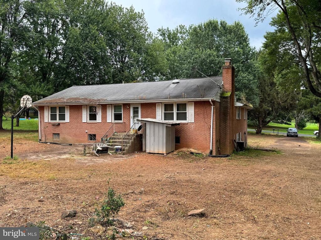 15612 NORMAN DR, North Potomac, MD 20878