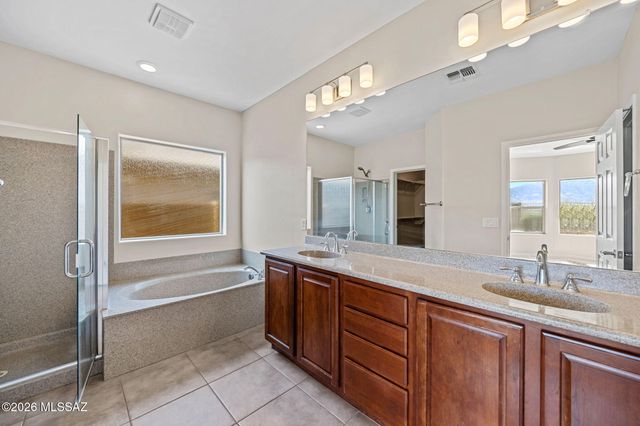 13384 N Atalaya Way, Oro Valley, AZ 85755