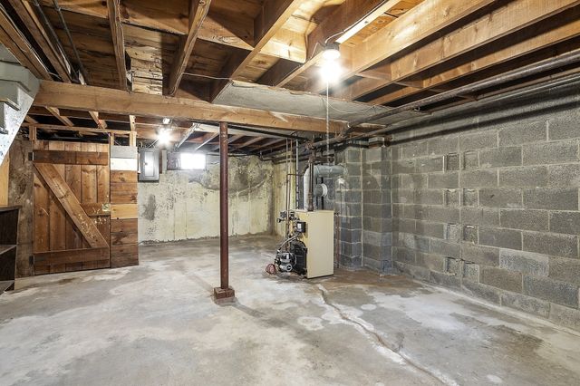 56 Spruce St 56, Acton, MA 01720