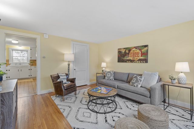56 Spruce St 56, Acton, MA 01720