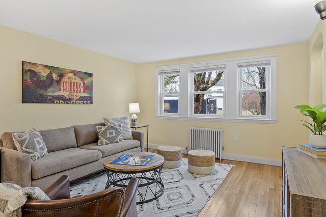 56 Spruce St 56, Acton, MA 01720