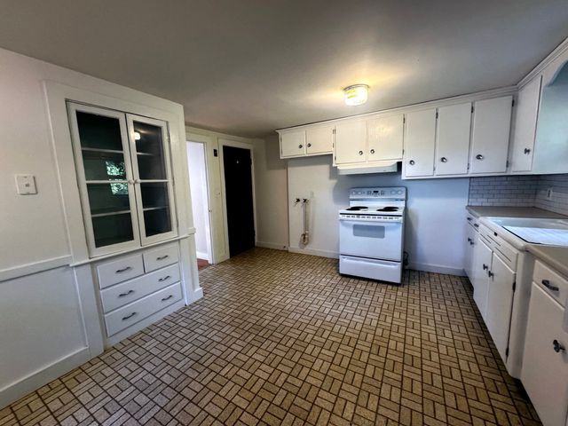 56 Spruce St 56, Acton, MA 01720