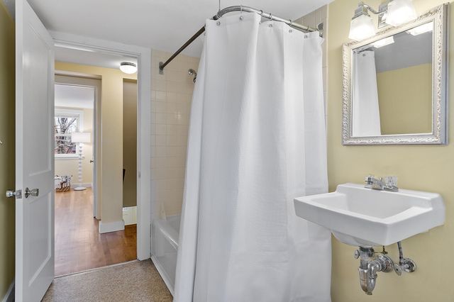 56 Spruce St 56, Acton, MA 01720