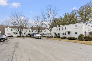 56 Spruce St 56, Acton, MA 01720