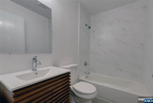 90 Dewey Street, Bloomfield, NJ 07003