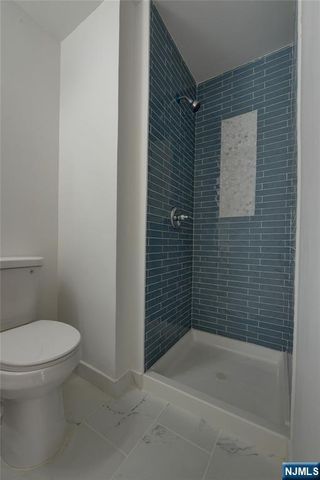 90 Dewey Street, Bloomfield, NJ 07003