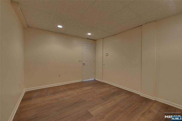 90 Dewey Street, Bloomfield, NJ 07003