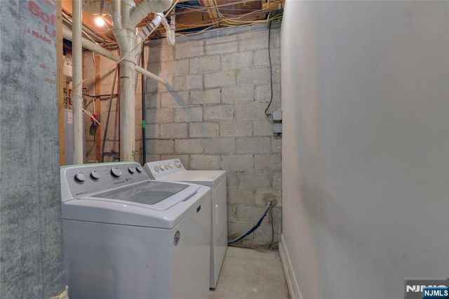 90 Dewey Street, Bloomfield, NJ 07003