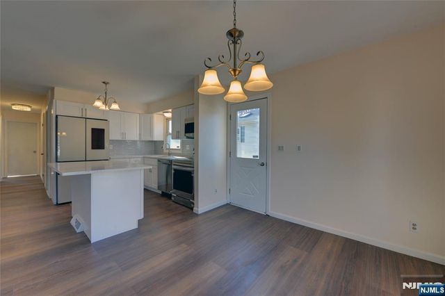 90 Dewey Street, Bloomfield, NJ 07003