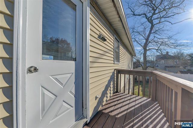 90 Dewey Street, Bloomfield, NJ 07003