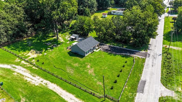 214 W Church Street, Jefferson, SC 29718