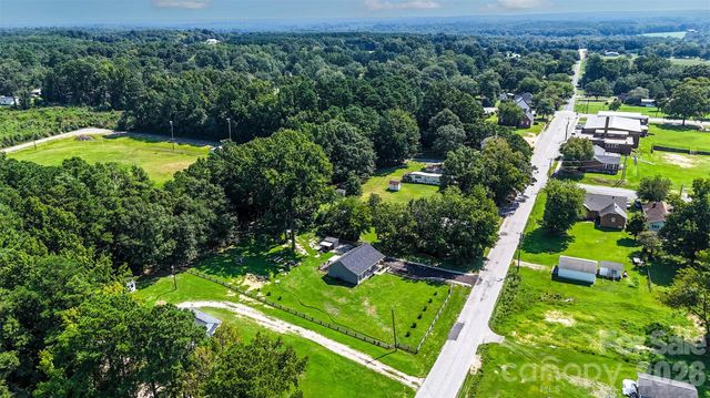 214 W Church Street, Jefferson, SC 29718