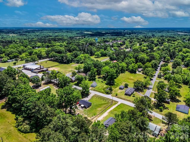214 W Church Street, Jefferson, SC 29718