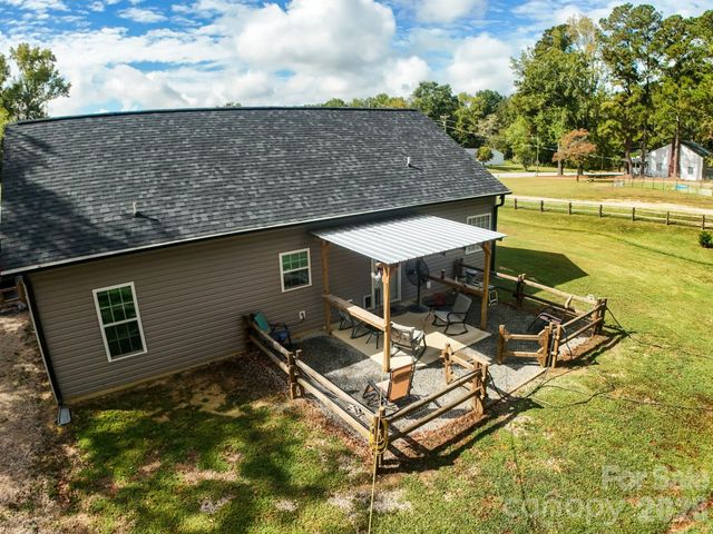 214 W Church Street, Jefferson, SC 29718
