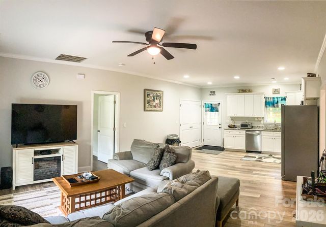 214 W Church Street, Jefferson, SC 29718
