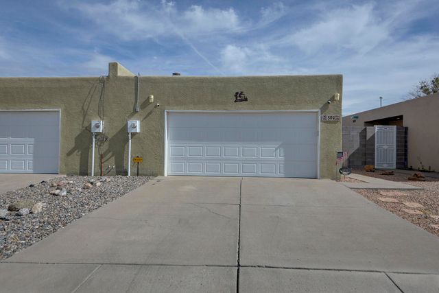 504 WESTERN SKIES Drive SE, Albuquerque, NM 87123