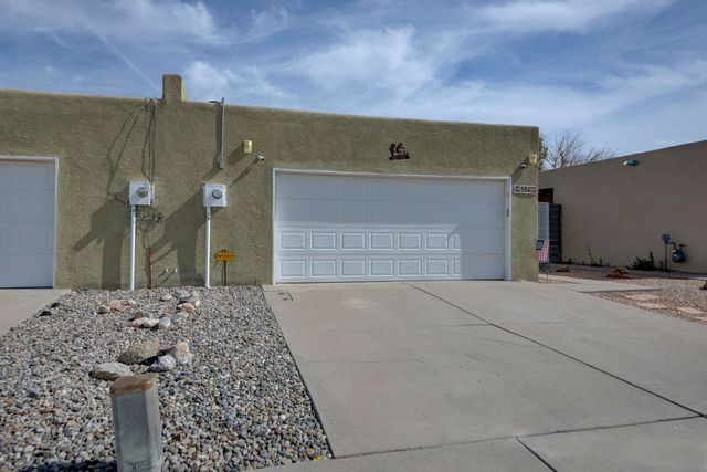 504 WESTERN SKIES Drive SE, Albuquerque, NM 87123