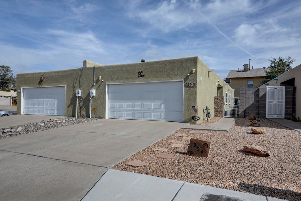 504 WESTERN SKIES Drive SE, Albuquerque, NM 87123