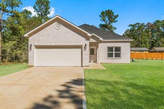 304 E Cattle Drive, Onalaska, TX 77360