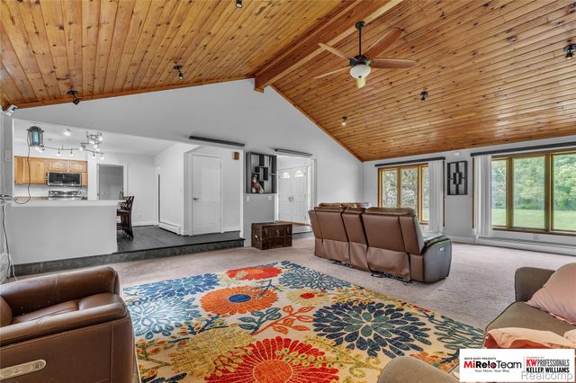 9844 Pine Knob Road, Independence Charter Township, MI 48348