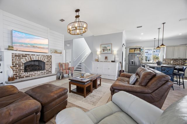 7390 Gulf Boulevard, Navarre, FL 32566