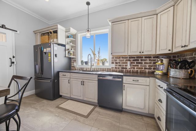 7390 Gulf Boulevard, Navarre, FL 32566