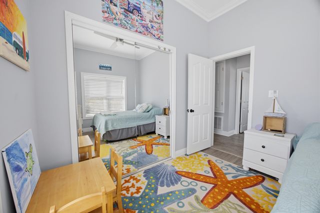 7390 Gulf Boulevard, Navarre, FL 32566