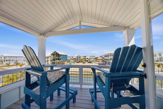 7390 Gulf Boulevard, Navarre, FL 32566