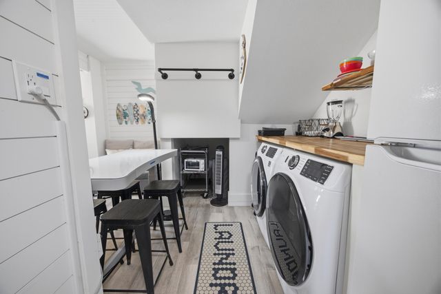 7390 Gulf Boulevard, Navarre, FL 32566