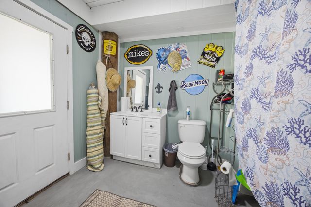 7390 Gulf Boulevard, Navarre, FL 32566