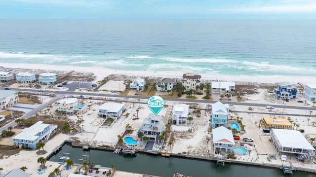 7390 Gulf Boulevard, Navarre, FL 32566