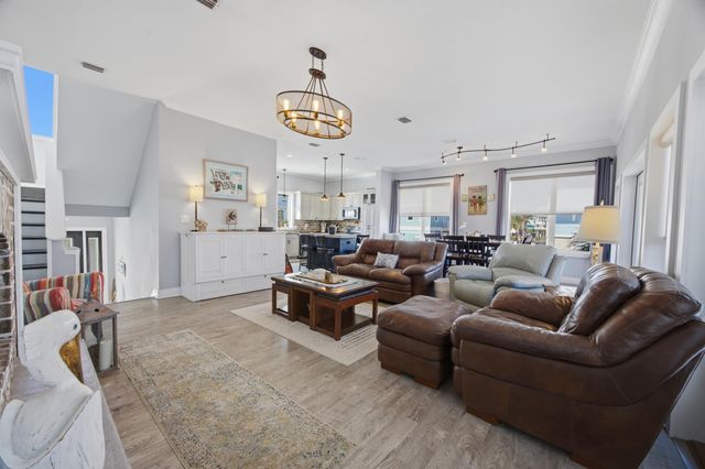 7390 Gulf Boulevard, Navarre, FL 32566