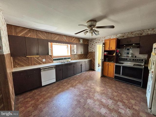 4547 HILLSIDE AVE, Bensalem, PA 19020