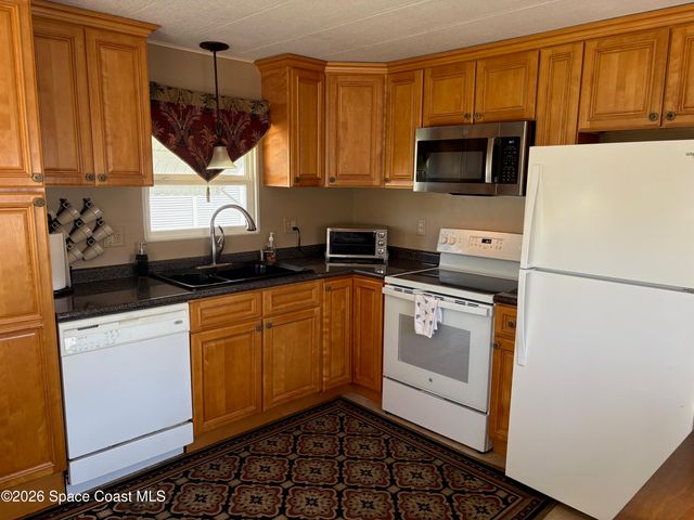 2580 S Highway A1a 104, Melbourne Beach, FL 32951