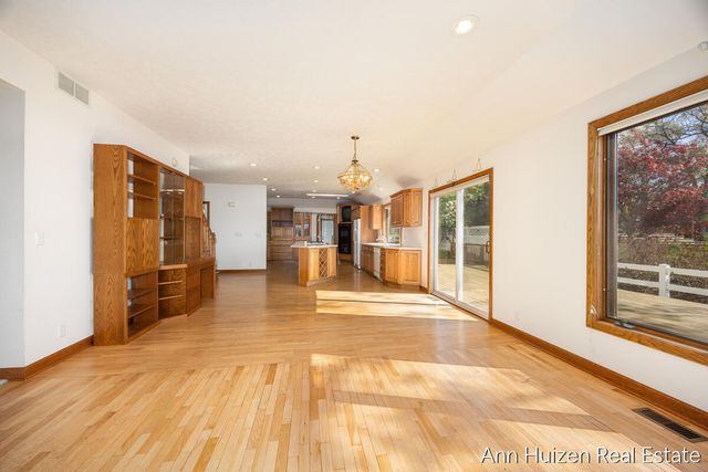 786 N Shore Drive, Park Twp, MI 49424
