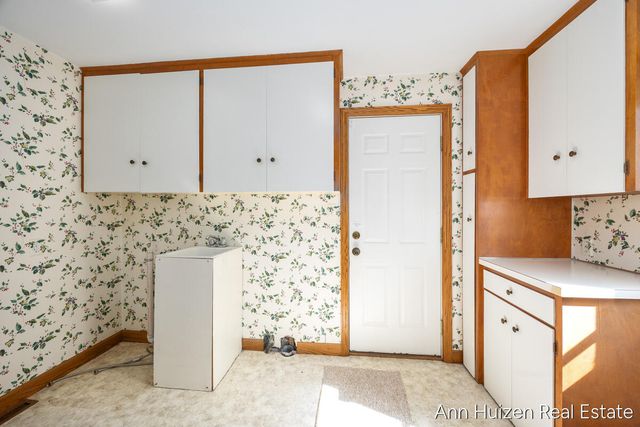786 N Shore Drive, Park Twp, MI 49424