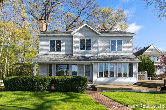 786 N Shore Drive, Park Twp, MI 49424