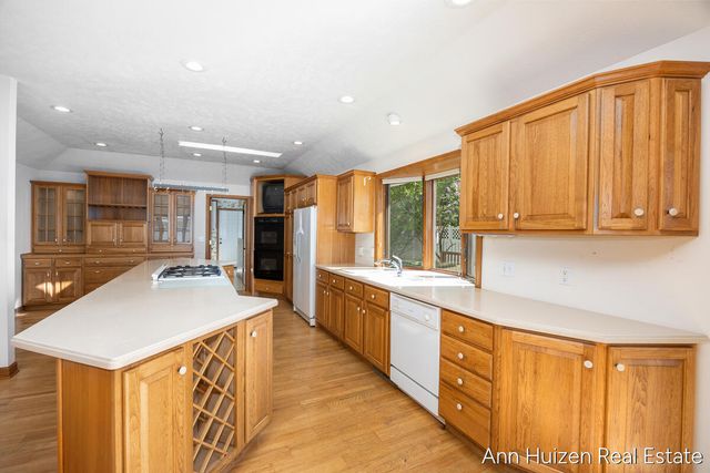 786 N Shore Drive, Park Twp, MI 49424