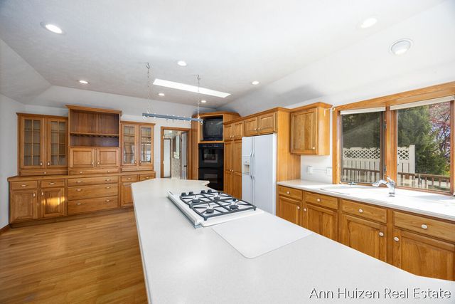 786 N Shore Drive, Park Twp, MI 49424