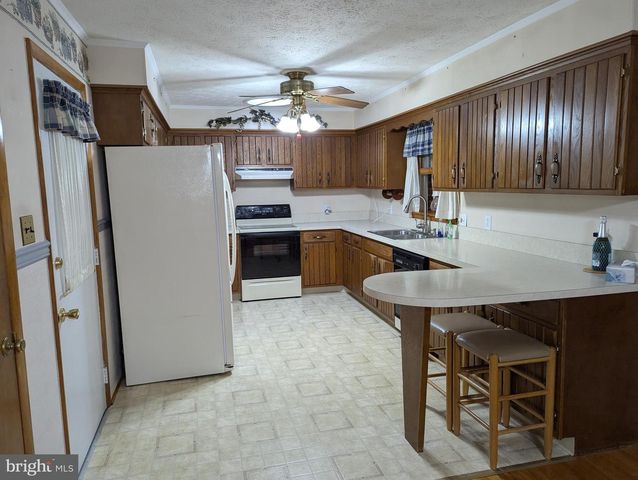121 VIRGINIA DRIVE, Stephens City, VA 22655