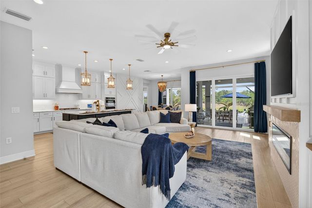 10269 CANAVERAL CIRCLE, Sarasota, FL 34241