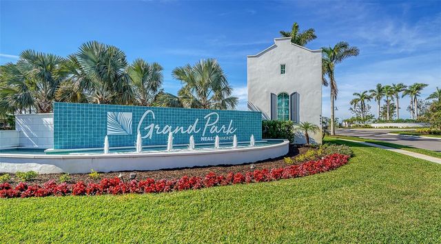 10269 CANAVERAL CIRCLE, Sarasota, FL 34241