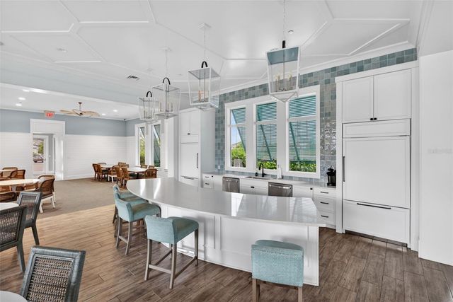 10269 CANAVERAL CIRCLE, Sarasota, FL 34241